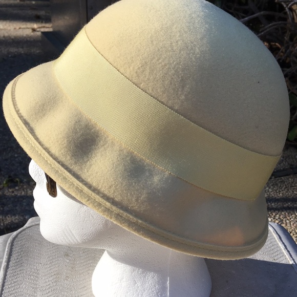 Vintage ‘Daffodil Yellow’ Spring Hat🌼 - Picture 4 of 9